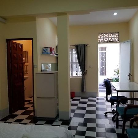 Room 7 - Studio In A Villa 5Mn Walk From The Royal Palace With Swimming Pool Phnom Penh Esterno foto
