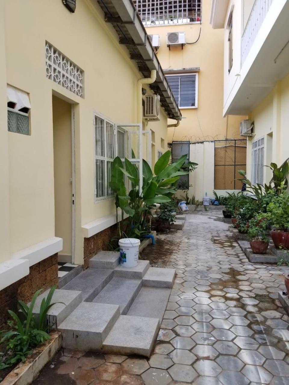 Room 7 - Studio In A Villa 5Mn Walk From The Royal Palace With Swimming Pool Phnom Penh Esterno foto